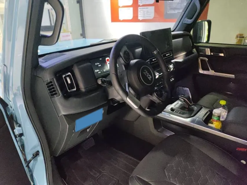 2025 212 212 T01 2.0T 252HP L4 8AT,autocango,china used car exporter,china ev exporter,chinese used car exporter,chinese used ev exporter