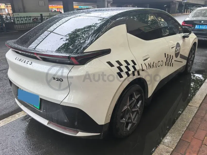 2025 Dongfeng Z9 2.0T 258HP L4 8AT,autocango,china used car exporter,china ev exporter,chinese used car exporter,chinese used ev exporter