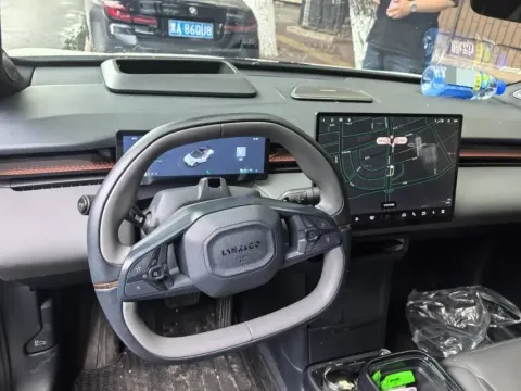 2025 Dongfeng Z9 2.0T 258HP L4 8AT