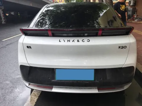 2025 Dongfeng Z9 2.0T 258HP L4 8AT