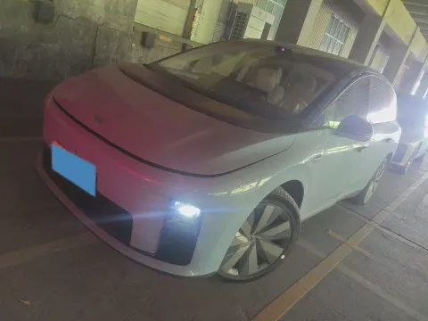2025 LI I8,autocango,china used car exporter,china ev exporter,chinese used car exporter,chinese used ev exporter
