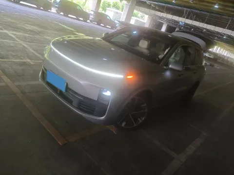2025 LI L8,autocango,china used car exporter,china ev exporter,chinese used car exporter,chinese used ev exporter