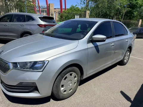 2020 DONGFENG AEOLUS YIXUAN,autocango,china used car exporter,china ev exporter,chinese used car exporter,chinese used ev exporter