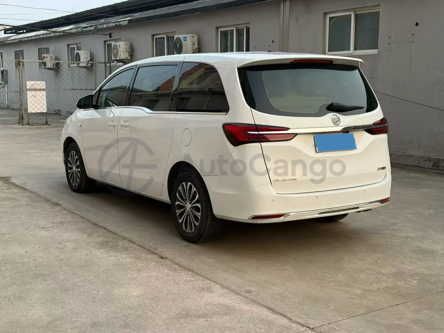 2022 Buick GL8 2.0T 237HP L4 9AT,autocango,china used car exporter,china ev exporter,chinese used car exporter,chinese used ev exporter