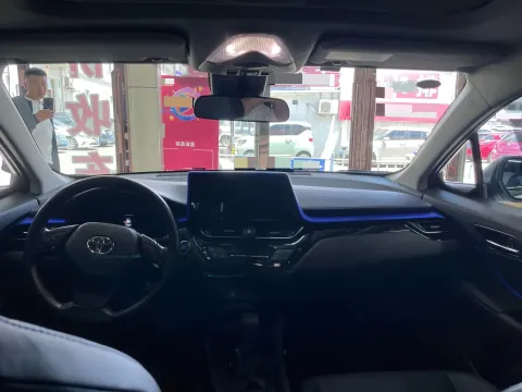 2023 Toyota C-HR 2.0L 171HP L4 CVT