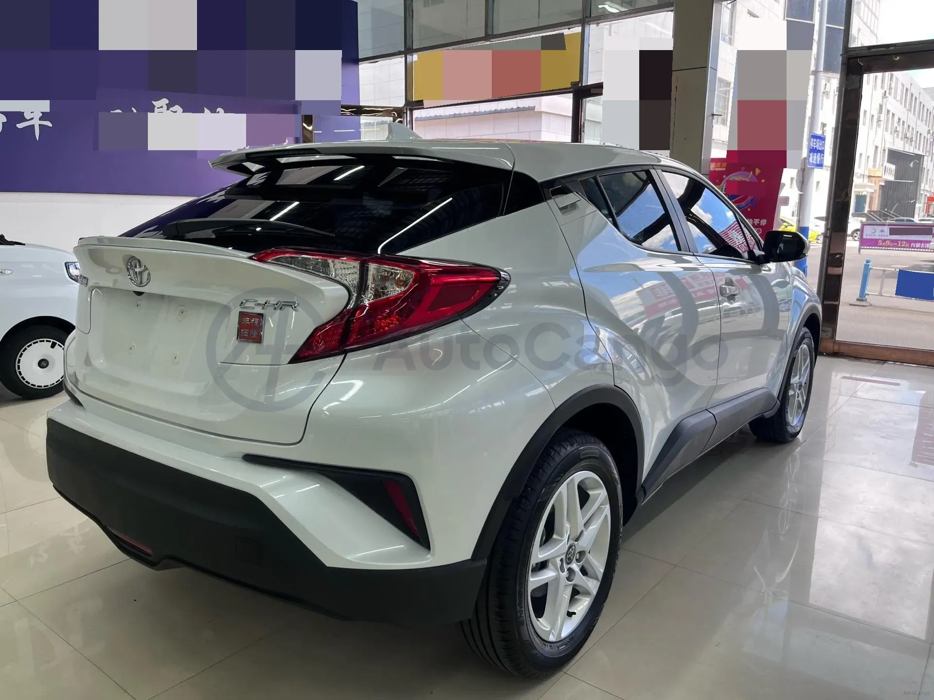 2023 Toyota C-HR 2.0L 171HP L4 CVT,autocango,china used car exporter,china ev exporter,chinese used car exporter,chinese used ev exporter
