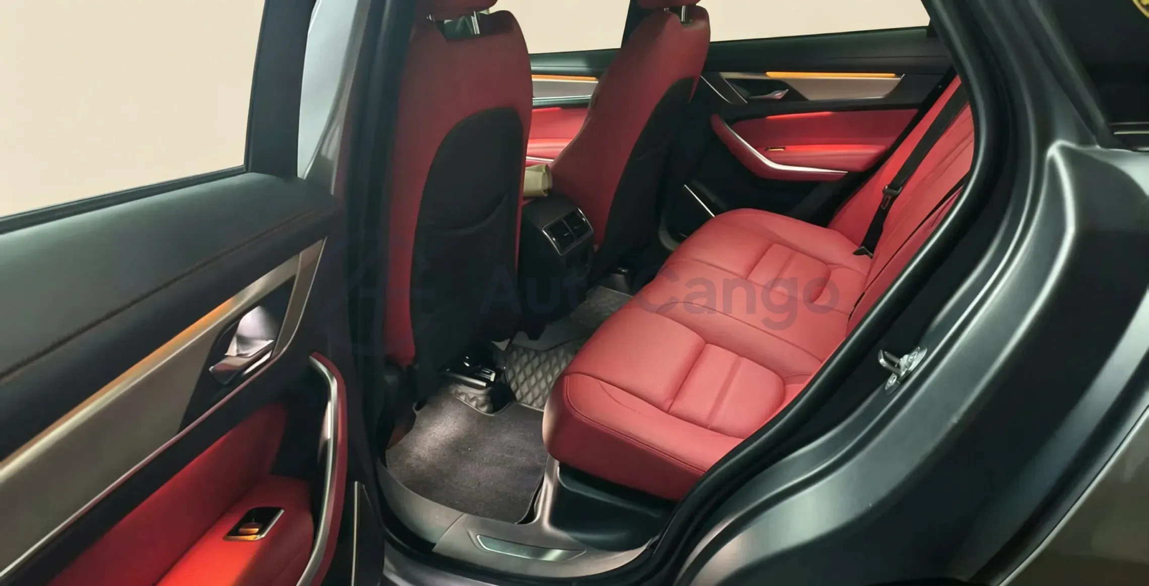 2021 Jaguar F-PACE 2.0T 250HP L4 8AT,autocango,china used car exporter,china ev exporter,chinese used car exporter,chinese used ev exporter