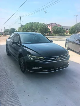 2020 Volkswagen Magotan 2.0T 220HP L4 7DCT,autocango,china used car exporter,china ev exporter,chinese used car exporter,chinese used ev exporter