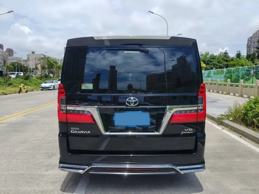 2020 Iveco OuSheng 3.0T 146HP L4 8AT,autocango,china used car exporter,china ev exporter,chinese used car exporter,chinese used ev exporter