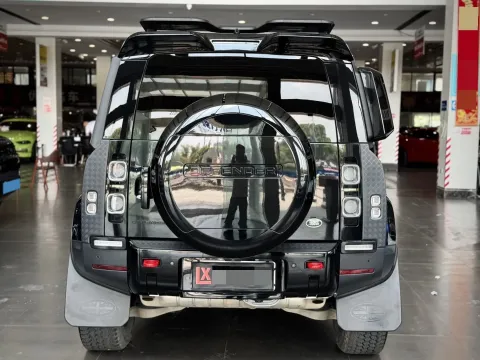 2024 Land Rover Defender 3.0T 400HP L6 8AT