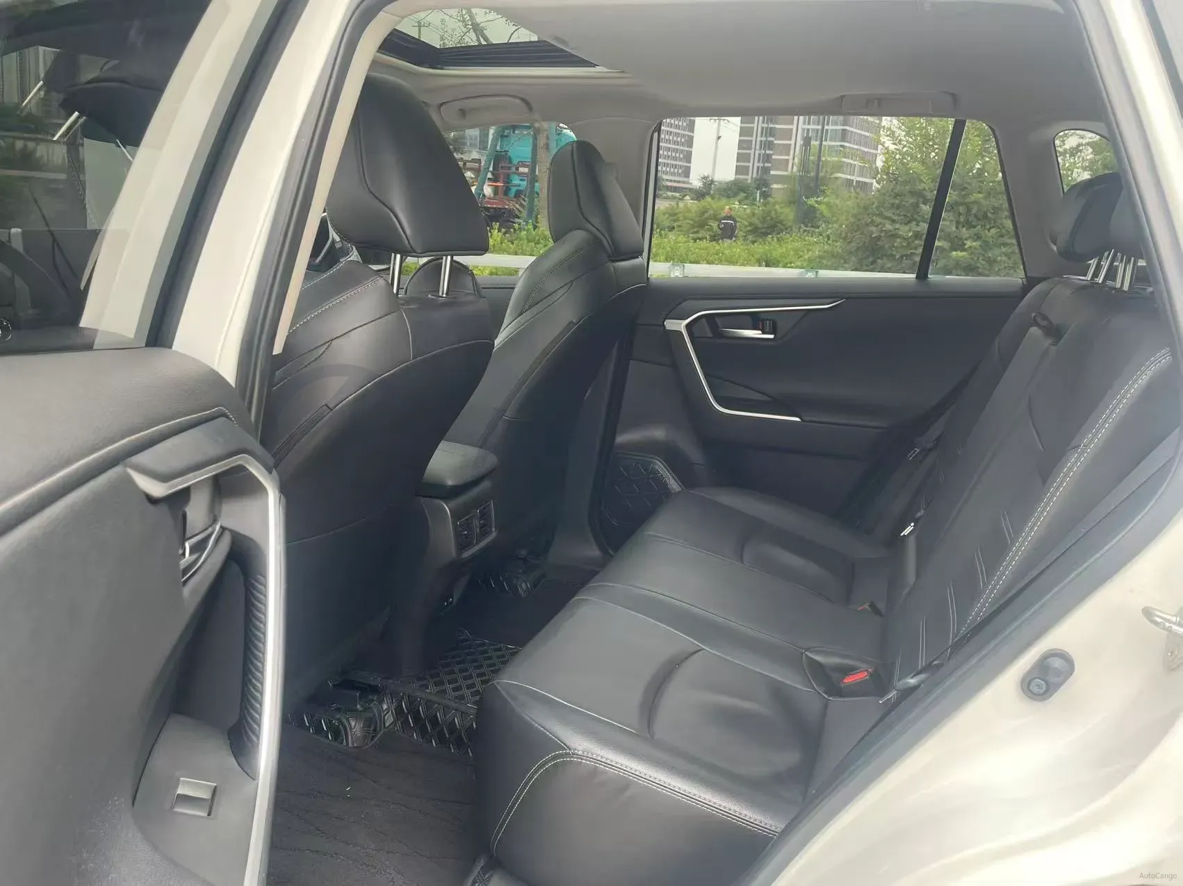 2020 Toyota Wildlander 2.0L 171HP L4 CVT,autocango,china used car exporter,china ev exporter,chinese used car exporter,chinese used ev exporter