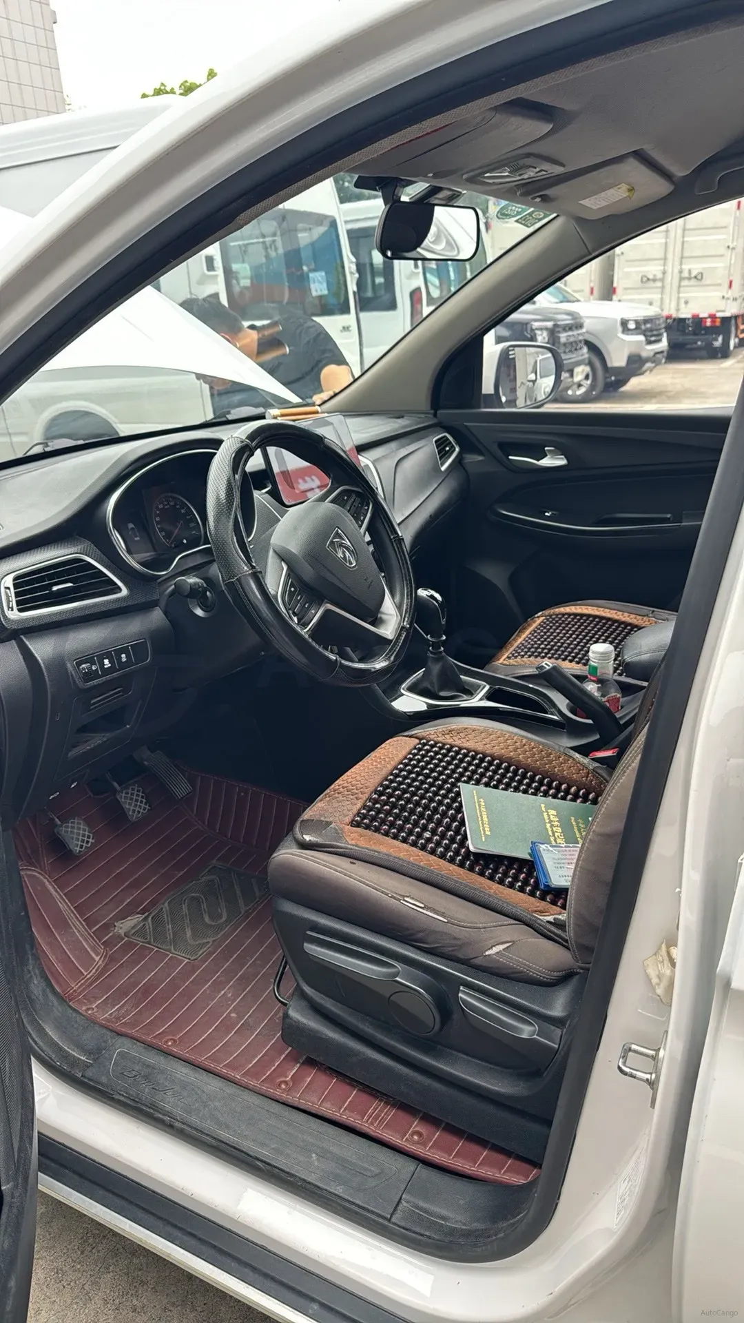 2019 BaoJun 730 1.5L 105HP L4 6MT,autocango,china used car exporter,china ev exporter,chinese used car exporter,chinese used ev exporter