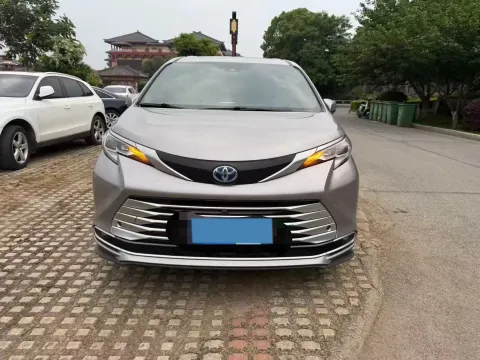 2021 Toyota Sienna 2.5L 192HP L4 E-CVT Hybrid,autocango,china used car exporter,china ev exporter,chinese used car exporter,chinese used ev exporter
