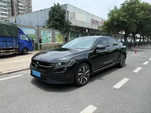 2023 VOLKSWAGEN PASSAT,autocango,china used car exporter,china ev exporter,chinese used car exporter,chinese used ev exporter
