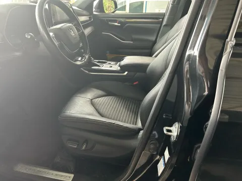 2022 Toyota Crown Kluger 2.5L 192HP L4 E-CVT Hybrid,autocango,china used car exporter,china ev exporter,chinese used car exporter,chinese used ev exporter