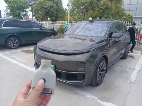 2025 LI L9,autocango,china used car exporter,china ev exporter,chinese used car exporter,chinese used ev exporter