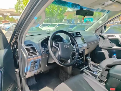 2018 Toyota Land Cruiser Prado 3.5L 280HP V6 6AT,autocango,china used car exporter,china ev exporter,chinese used car exporter,chinese used ev exporter