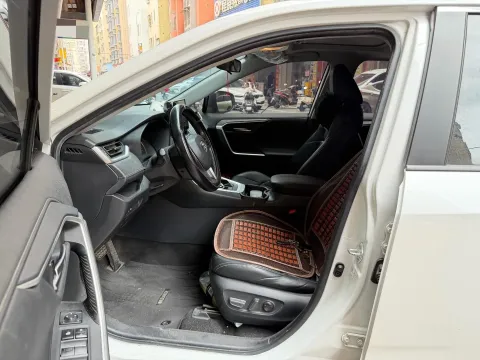 2021 Toyota Wildlander 2.5L 178HP L4 E-CVT Hybrid,autocango,china used car exporter,china ev exporter,chinese used car exporter,chinese used ev exporter
