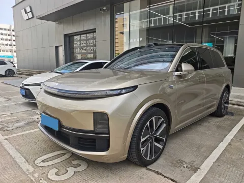 2022 LI L9,autocango,china used car exporter,china ev exporter,chinese used car exporter,chinese used ev exporter