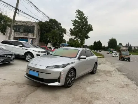 2024 CHANGAN QIYUAN A05,autocango,china used car exporter,china ev exporter,chinese used car exporter,chinese used ev exporter