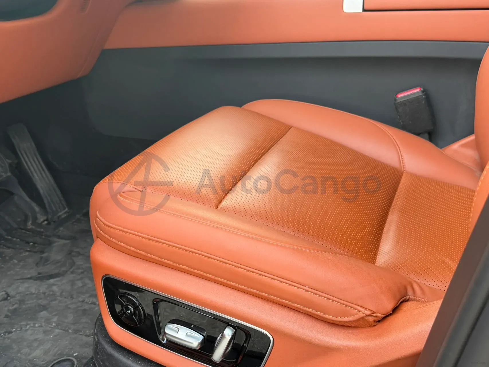 2023 Li L7 Range Extended 154HP REEV 40.9KWH,autocango,china used car exporter,china ev exporter,chinese used car exporter,chinese used ev exporter
