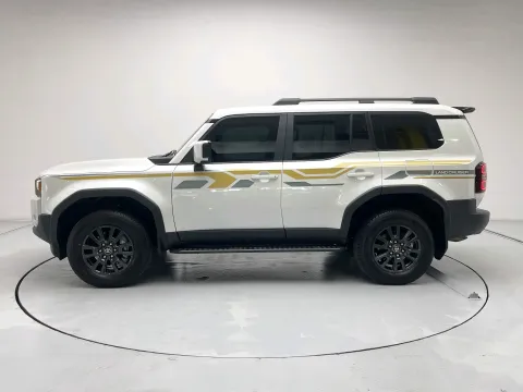 2025 Toyota Land Cruiser Prado 2.4T 282HP L4 8AT Hybrid 5.1KWH,autocango,china used car exporter,china ev exporter,chinese used car exporter,chinese used ev exporter