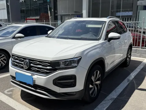 2019 JEEP CHEROKEE,autocango,china used car exporter,china ev exporter,chinese used car exporter,chinese used ev exporter
