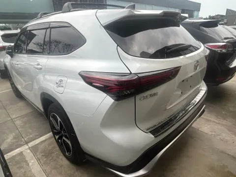 2022 Toyota Crown Kluger 2.0T 248HP L4 8AT,autocango,china used car exporter,china ev exporter,chinese used car exporter,chinese used ev exporter