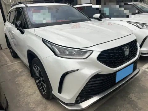2022 Toyota Crown Kluger 2.0T 248HP L4 8AT,autocango,china used car exporter,china ev exporter,chinese used car exporter,chinese used ev exporter