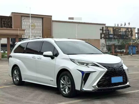 2023 Toyota Sienna 2.5L 189HP L4 E-CVT Hybrid,autocango,china used car exporter,china ev exporter,chinese used car exporter,chinese used ev exporter