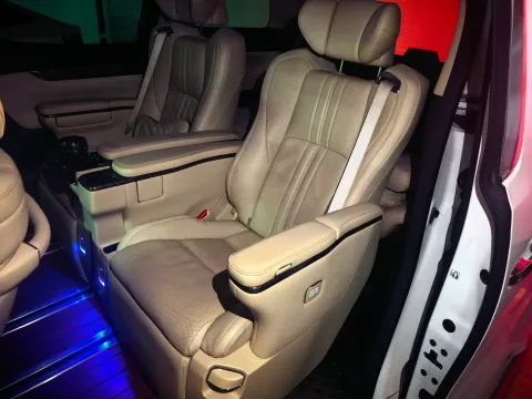 2023 Toyota Alphard 2.5L 117HP L4 E-CVT Hybrid,autocango,china used car exporter,china ev exporter,chinese used car exporter,chinese used ev exporter
