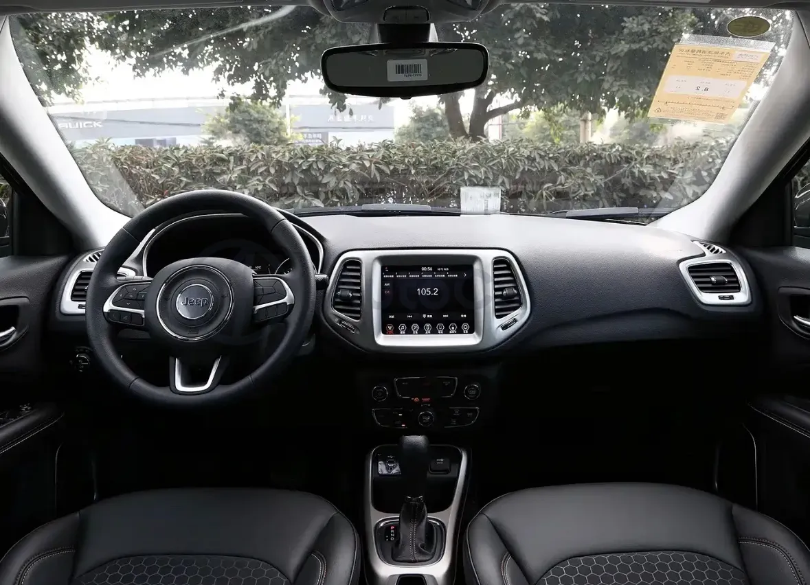 2019 Jeep Compass 1.3T 173HP L4 7DCT,autocango,china used car exporter,china ev exporter,chinese used car exporter,chinese used ev exporter