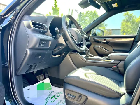 2023 Toyota Crown Kluger 2.5L 189HP L4 E-CVT Hybrid,autocango,china used car exporter,china ev exporter,chinese used car exporter,chinese used ev exporter
