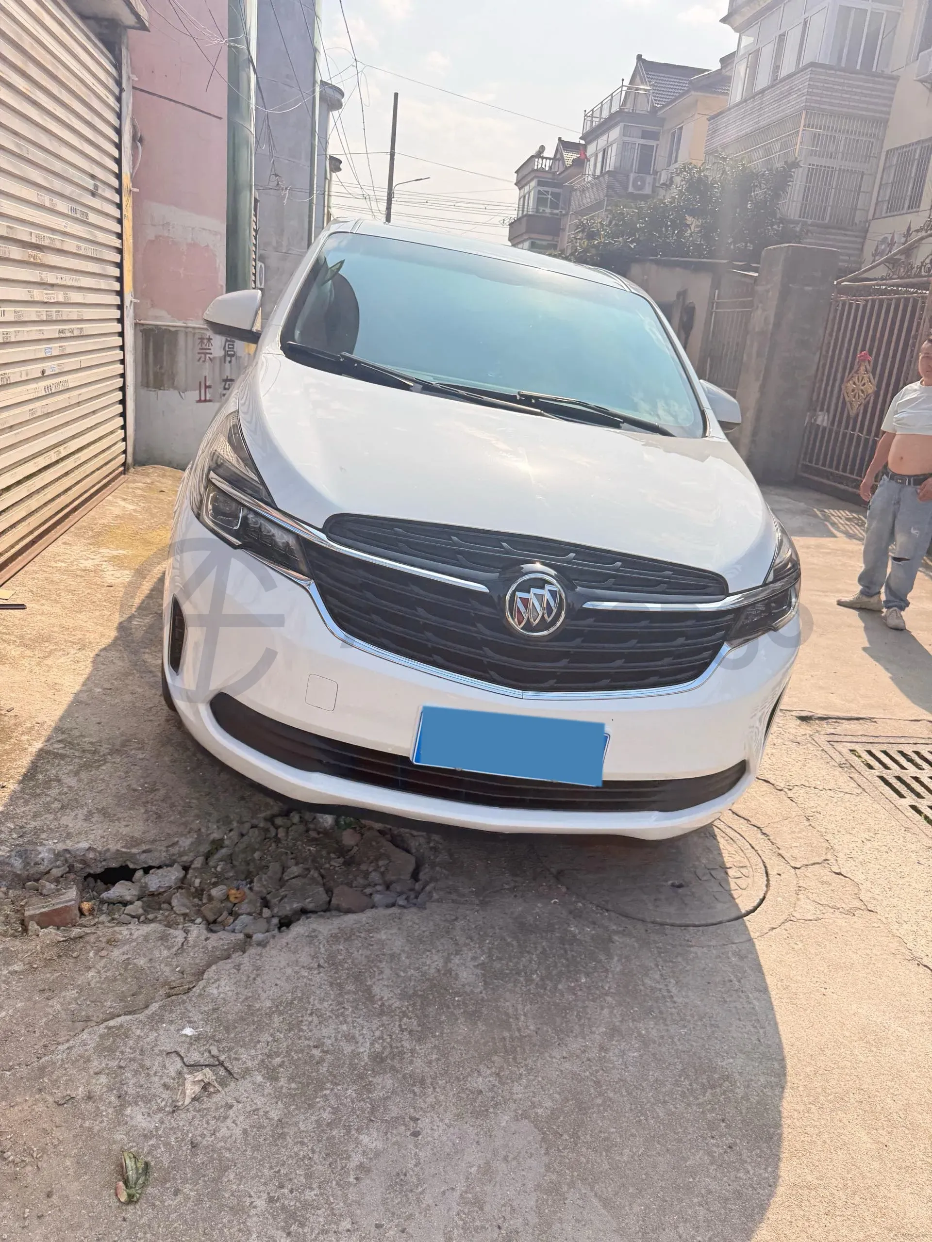2022 Buick GL8 2.0T 237HP L4 9AT,autocango,china used car exporter,china ev exporter,chinese used car exporter,chinese used ev exporter