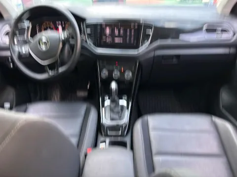 2021 Volkswagen T-Roc 1.4T 150HP L4 7DCT