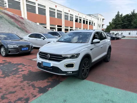 2021 VOLKSWAGEN T-ROC,autocango,china used car exporter,china ev exporter,chinese used car exporter,chinese used ev exporter