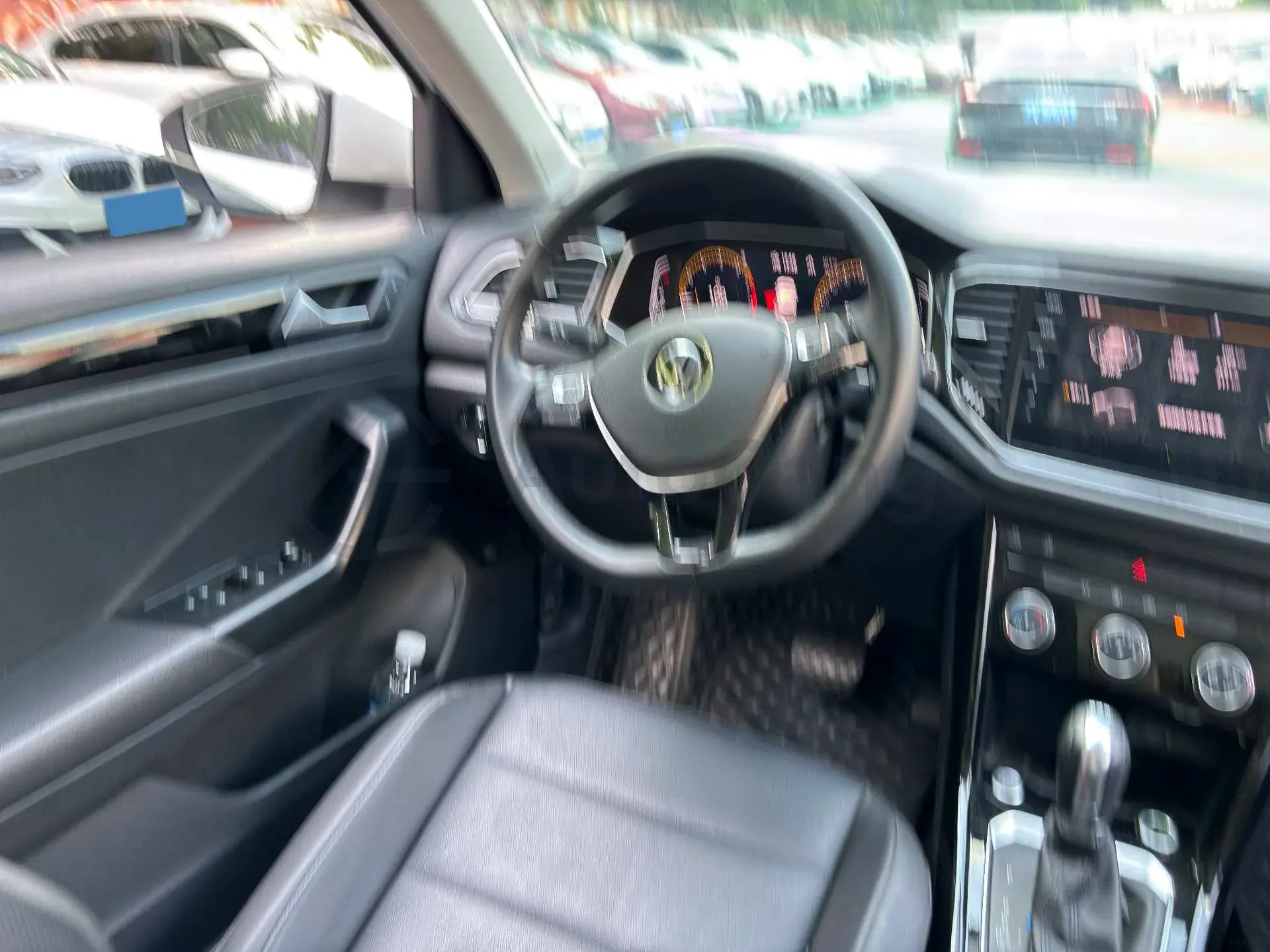 2021 Volkswagen T-Roc 1.4T 150HP L4 7DCT,autocango,china used car exporter,china ev exporter,chinese used car exporter,chinese used ev exporter