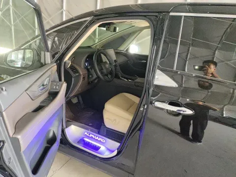 2024 Toyota Alphard 2.5L 190HP L4 E-CVT Hybrid,autocango,china used car exporter,china ev exporter,chinese used car exporter,chinese used ev exporter