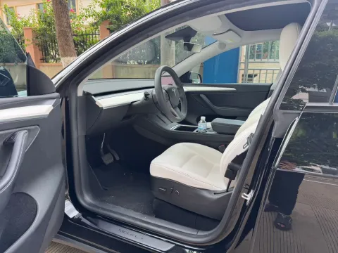 2022 Tesla Model Y BEV 60KWH,autocango,china used car exporter,china ev exporter,chinese used car exporter,chinese used ev exporter