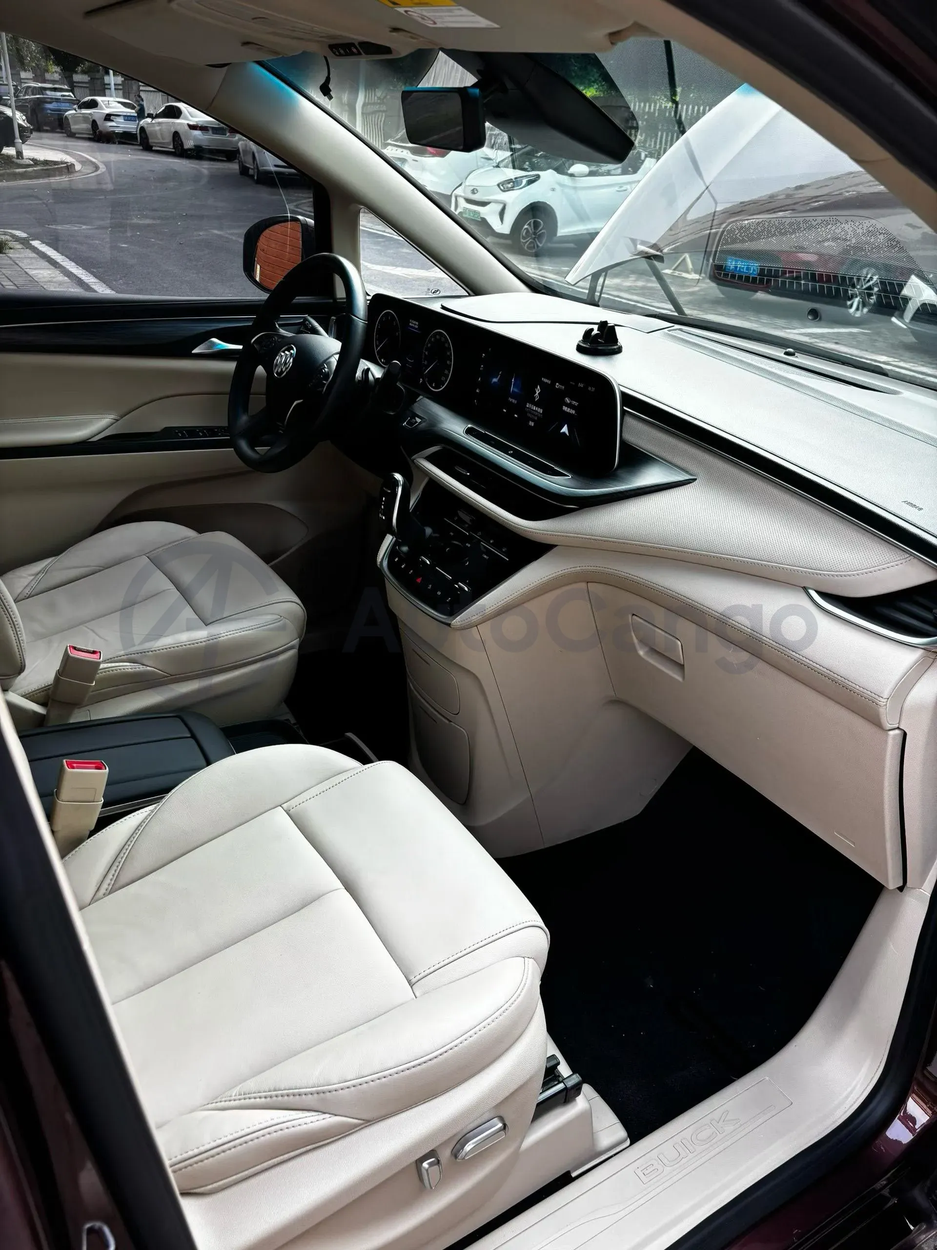 2022 Buick GL8 2.0T 237HP L4 9AT,autocango,china used car exporter,china ev exporter,chinese used car exporter,chinese used ev exporter