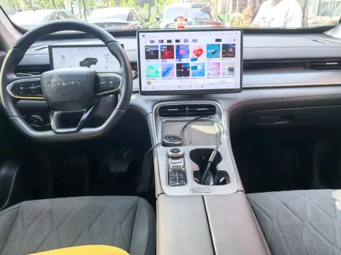 2025 Chery Tiggo 8 Plus 1.6T 197HP L4 7DCT