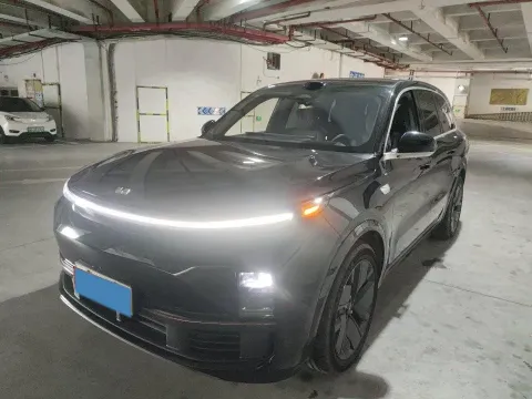 2025 LI L8,autocango,china used car exporter,china ev exporter,chinese used car exporter,chinese used ev exporter