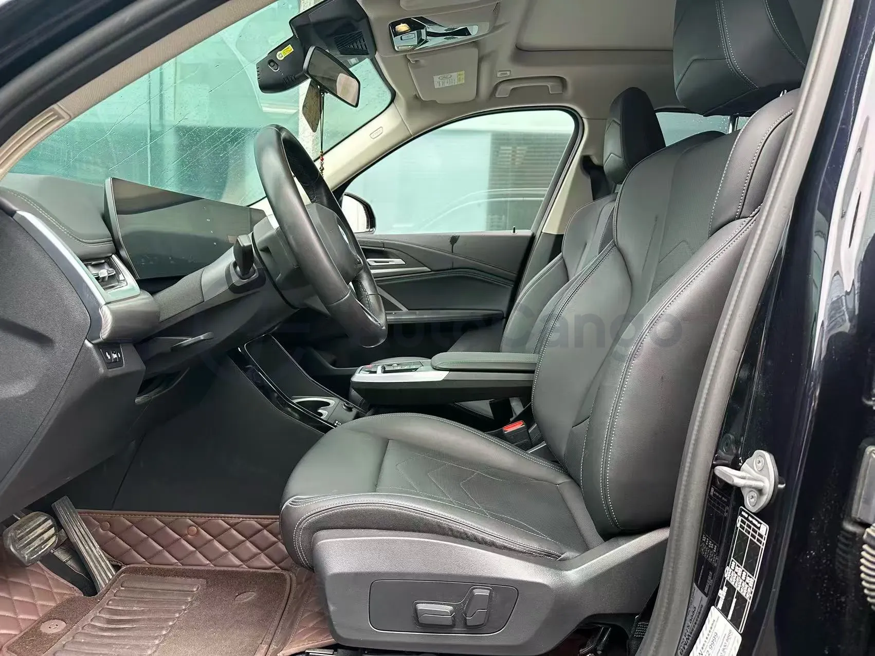 2023 BMW X1 2.0T 204HP L4 7DCT,autocango,china used car exporter,china ev exporter,chinese used car exporter,chinese used ev exporter