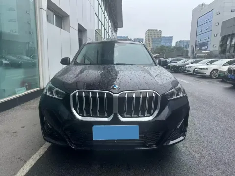 2023 BMW X1 2.0T 204HP L4 7DCT