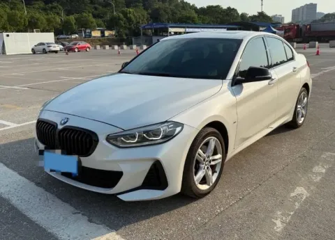 2022 BMW 1 SERIES,autocango,china used car exporter,china ev exporter,chinese used car exporter,chinese used ev exporter