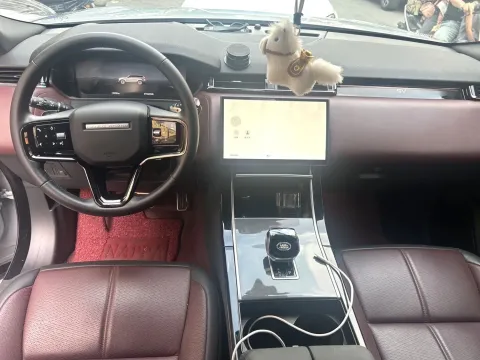 2024 Land Rover Range Rover Velar 2.0T 250HP L4 8AT
