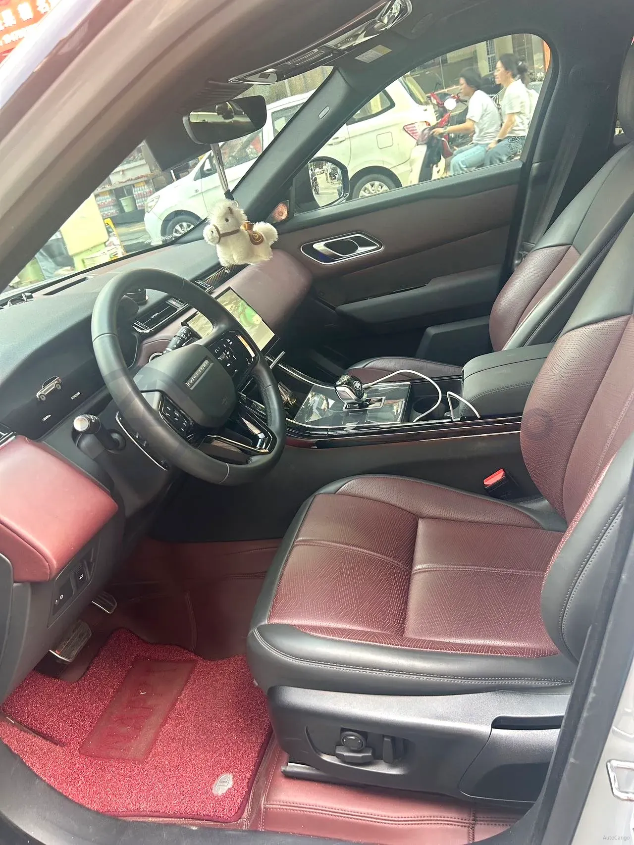 2024 Land Rover Range Rover Velar 2.0T 250HP L4 8AT,autocango,china used car exporter,china ev exporter,chinese used car exporter,chinese used ev exporter
