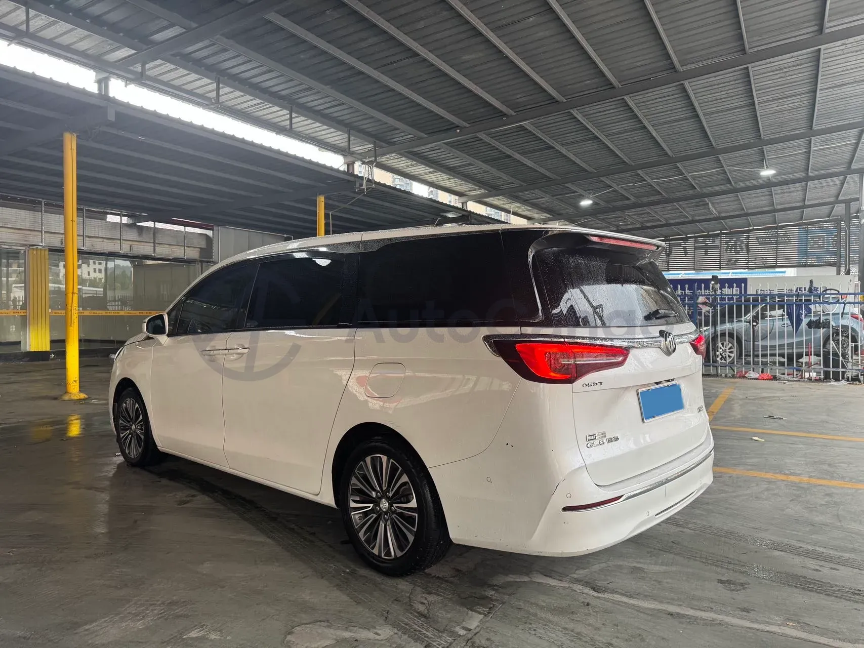 2022 Buick GL8 2.0T 237HP L4 9AT,autocango,china used car exporter,china ev exporter,chinese used car exporter,chinese used ev exporter