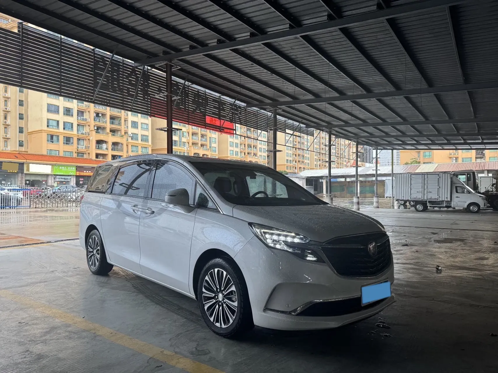 2022 Buick GL8 2.0T 237HP L4 9AT,autocango,china used car exporter,china ev exporter,chinese used car exporter,chinese used ev exporter