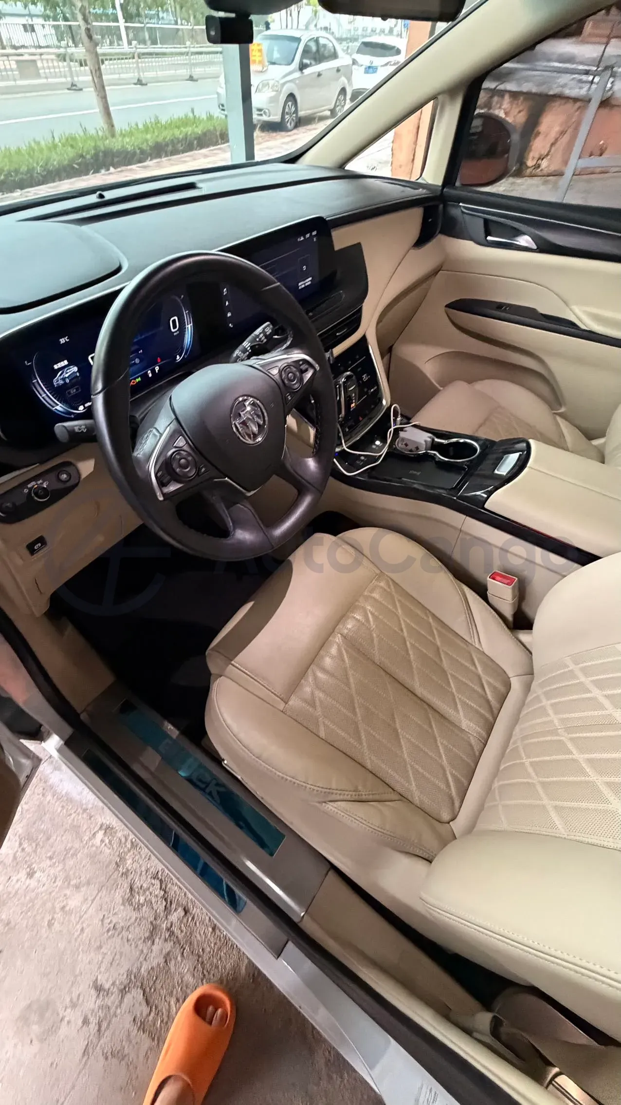 2022 Buick GL8 2.0T 237HP L4 9AT,autocango,china used car exporter,china ev exporter,chinese used car exporter,chinese used ev exporter